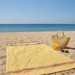 فوطة البحر "سمبل" التقليدية: أناقة البساطة ودفء الطبيعة من حرفة "الدرازة" في آسفي / Serviette de plage