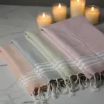 فوطة البحر "سمبل" التقليدية: أناقة البساطة ودفء الطبيعة من حرفة "الدرازة" في آسفي / Serviette de plage