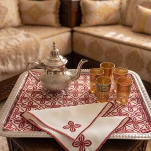 أجمل موديلات كاش بلاطو بالطرز الرباطي ** Les plus beaux modèles de cache-plateau en broderie Rbati