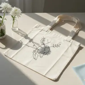 Tote bag brodé à la main ** حقيبة توطباك قماشية بتطريز يدوي فاخر